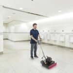 Advance FM810 Orbital Floor Machine - Image 10