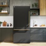 FORNO Espresso Milano 31" 17.2 cu. ft. Left Swing Refrigerator and Bottom Freezer with Ice Maker in Black and Silver Handles, FFFFD1786-31BLK - Image 6