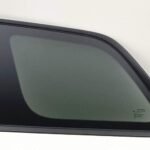 OE Black Moulding Privacy Driver Left Side Quarter Window Quarter Glass Compatible with Jeep Grand Cherokee 2016-2021 Models (Not For Cherokee or Grand Cherokee L)