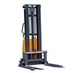 EKKO EA15B Semi-Electric Straddle Stacker 3300lbs. Cap., 119.4" Height - Image 6