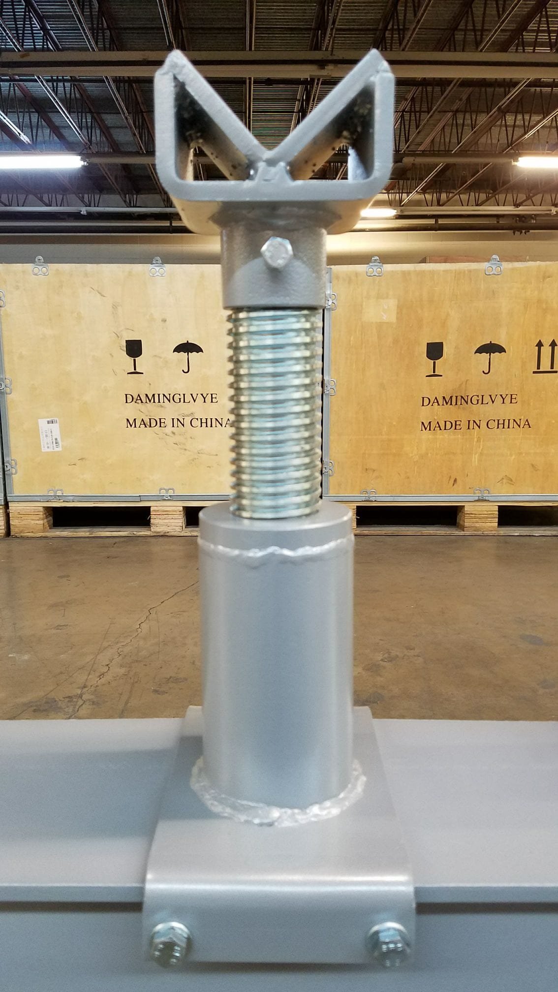iDEAL MSC18KX-CRSBM Axle Pad mounted on pillar fully extended to 25-inch height